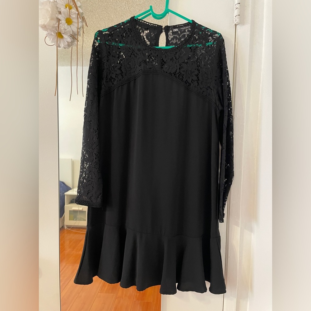 NWOT Zara Lace Dress